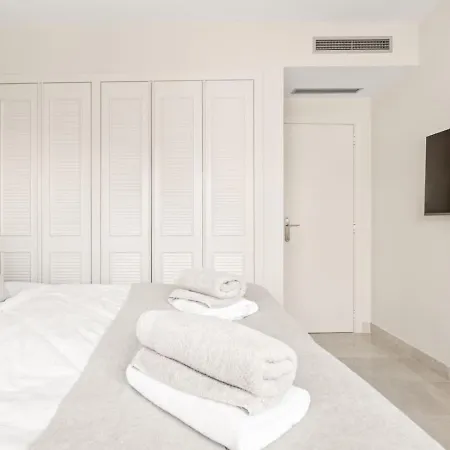 Amazing Views In Benahavis - Pool And Fitness Apartment *