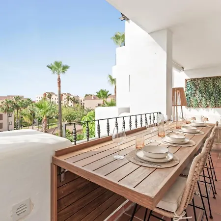 Amazing Views In Benahavis - Pool And Fitness Apartment Estepona